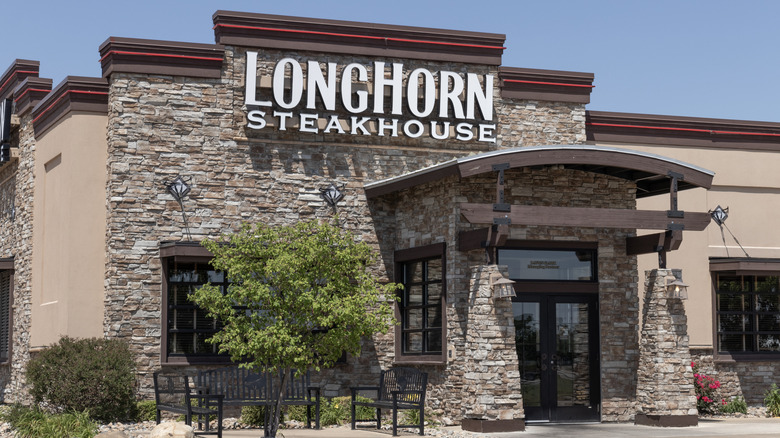 A LongHorn Steakhouse restaurant