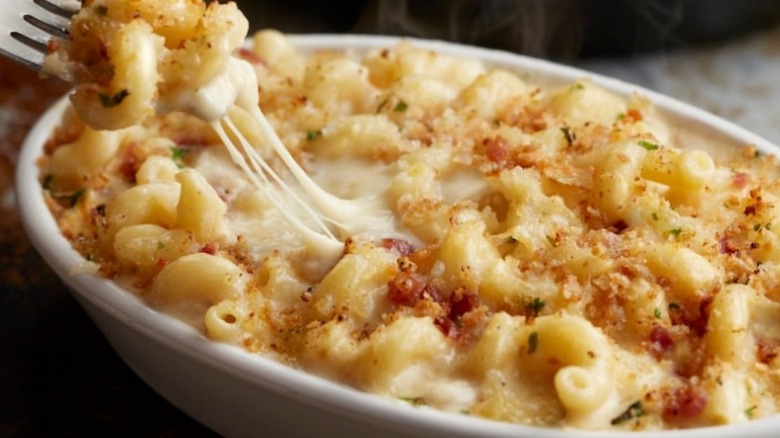 A bowl of macaroni and cheese