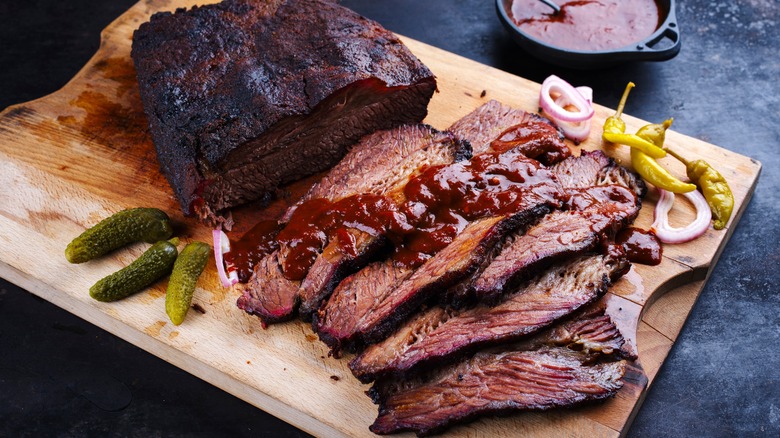 sliced brisket with sauce