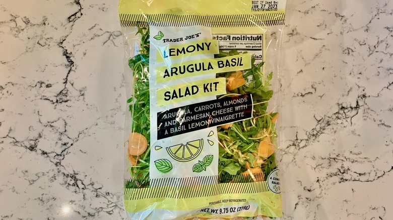 Lemony Arugula Basil Salad Kit