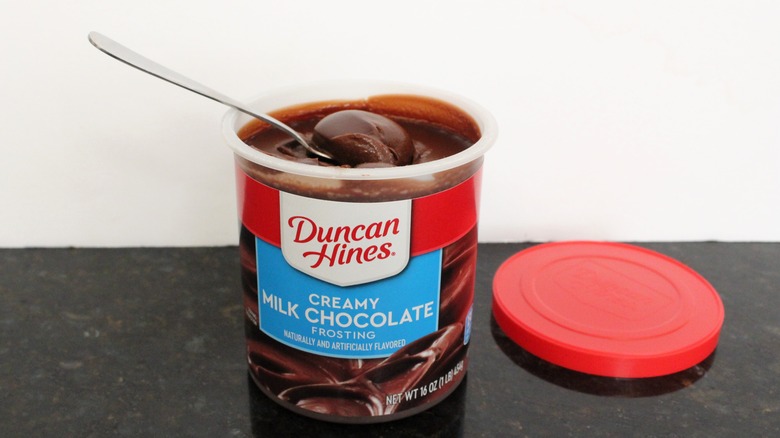  Duncan Hines Creamy Milk Chocolate 