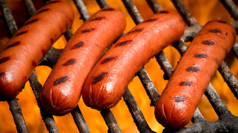 Grilling hot dogs