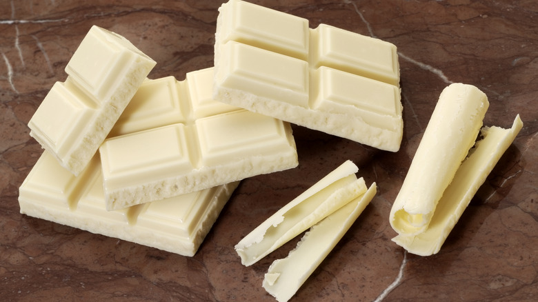 White chocolate pieces 