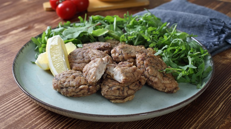 Fried brains with lemon