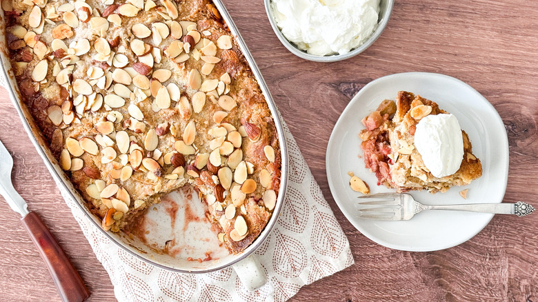 rhubarb dump cake