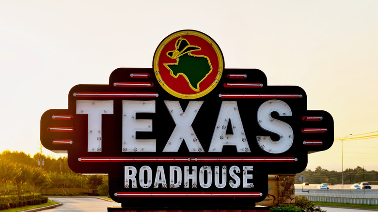 Texas Roadhouse sign in Texas