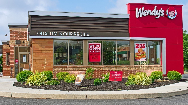 A Wendy's location in daylight