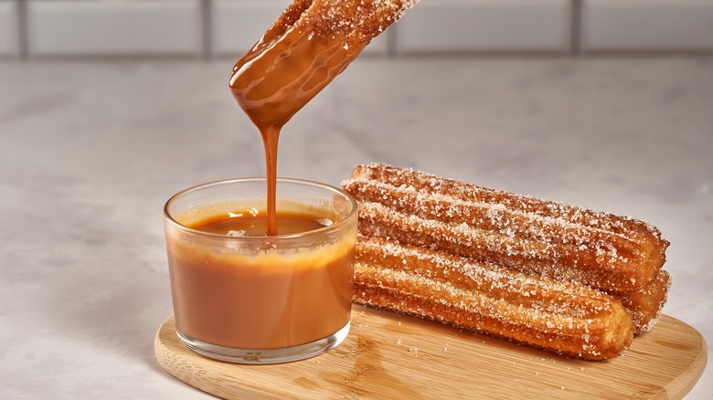 caramel sauce churro