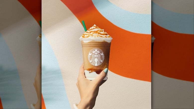 Caramel ribbon crunch crème Frappuccino