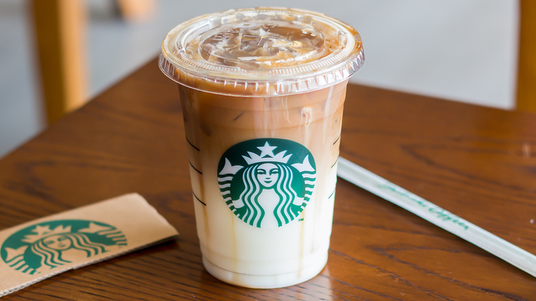 Starbucks iced caramel macchiato