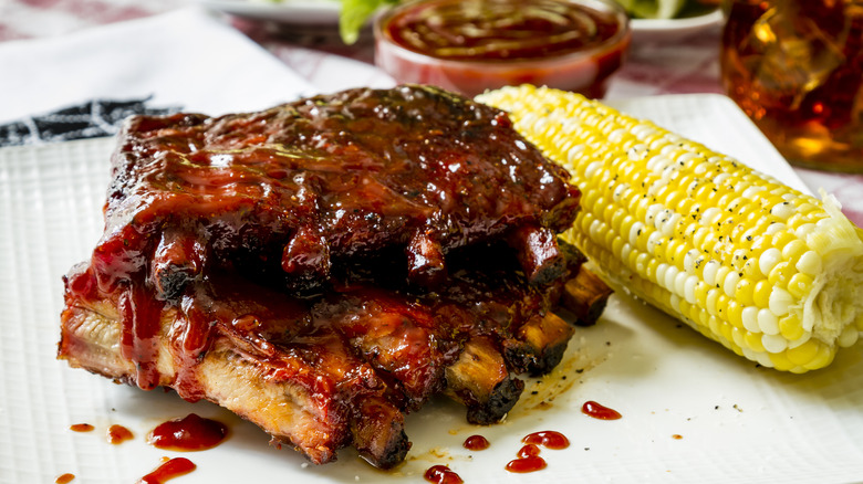spicy ribs with hot sauce and bourbon