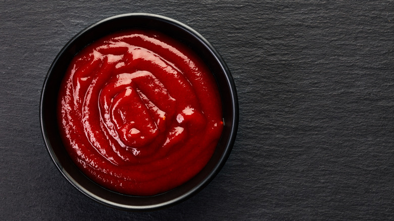 bowl of ketchup