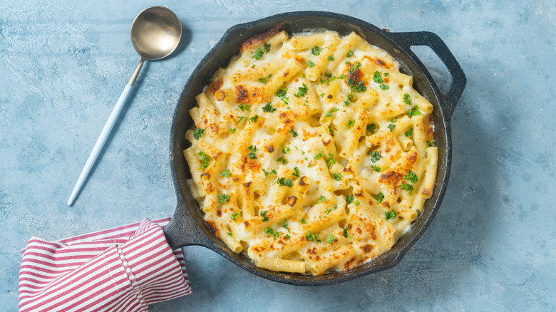 Cast iron skillet of mac and cheese