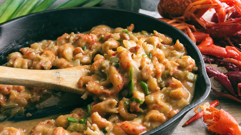 Étouffée in skillet