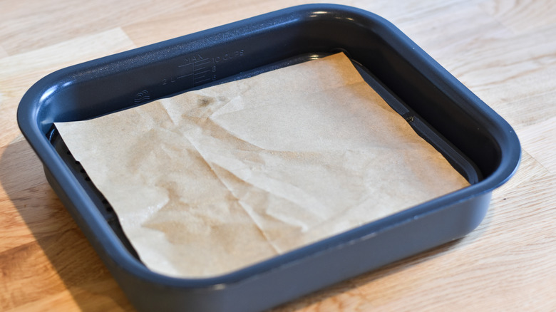 air fryer tray parchment
