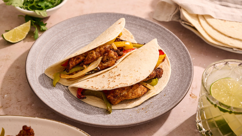 air fryer fajitas in tortillas