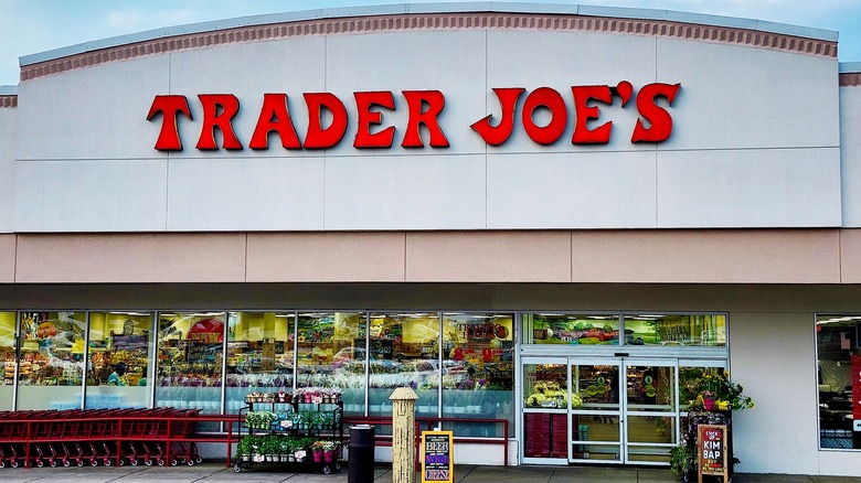 Exterior of a Trader Joe's grocery store