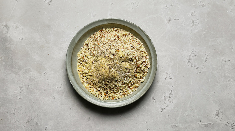 almond and seasoning in bowl