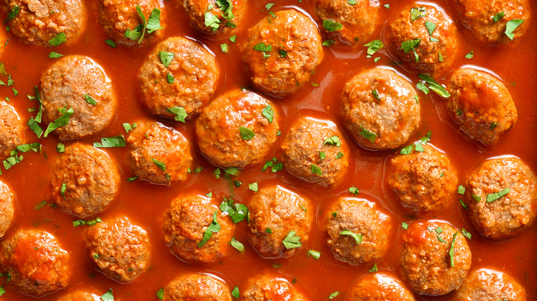 Meatballs in sauce