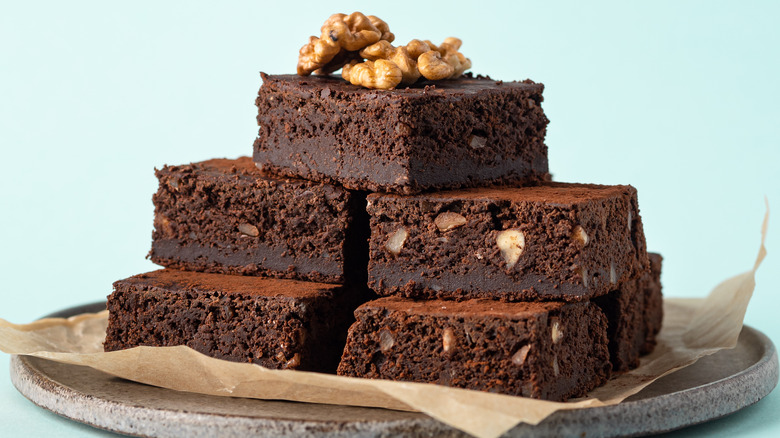 brownies with nuts