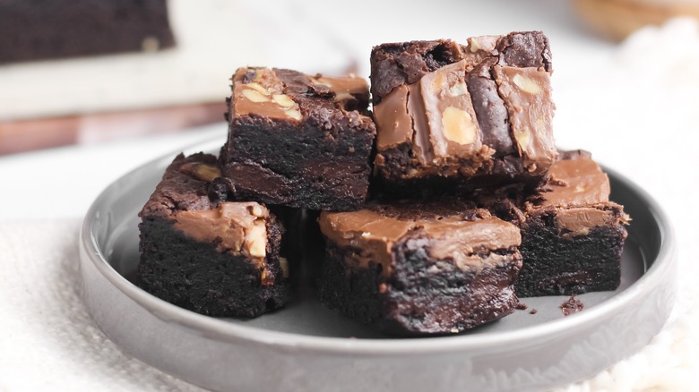 Plate of brownies 