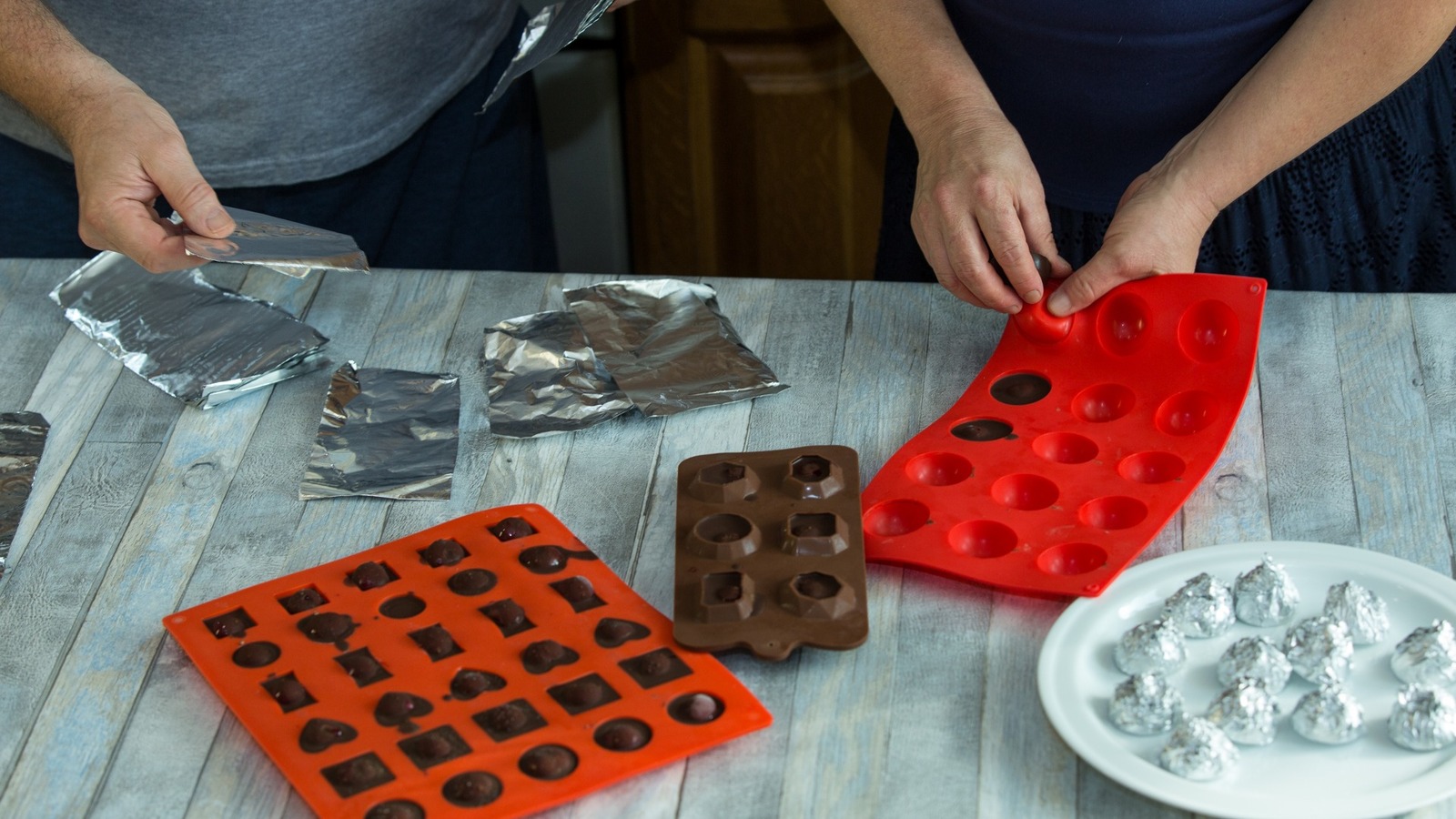 Make Chocolate Bonbons With Rubber Silicone Molds, Not Plastic