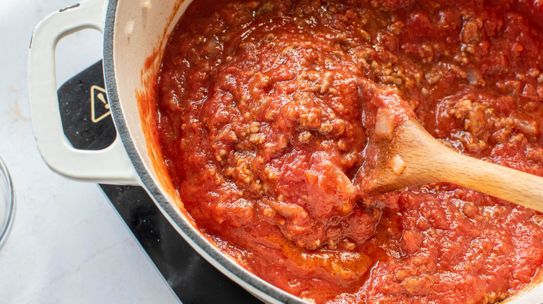 tomato sauce in pan