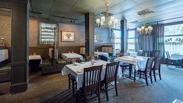 Dining area at Sérénité Restaurant