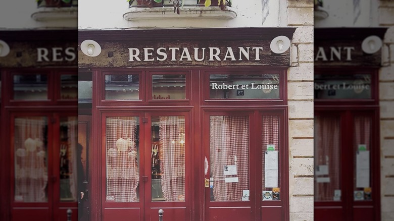 storefront view of robert et louise restaurant