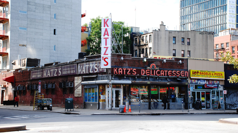 Katz's delicatessen building NYC