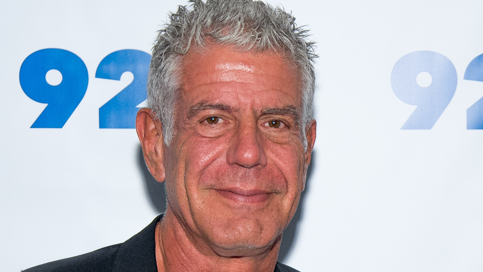 Anthony Bourdain's 18 Favorite Spots To Eat And Drink In New York City