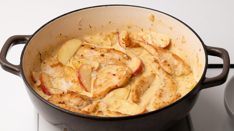 apple chicken skillet