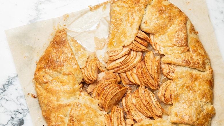 How To Make A Large Apple Galette