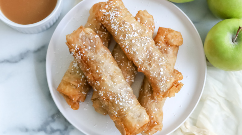 apple pie phyllo rolls on a plate