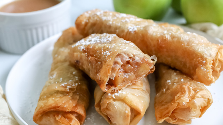 apple pie phyllo rolls on a plate