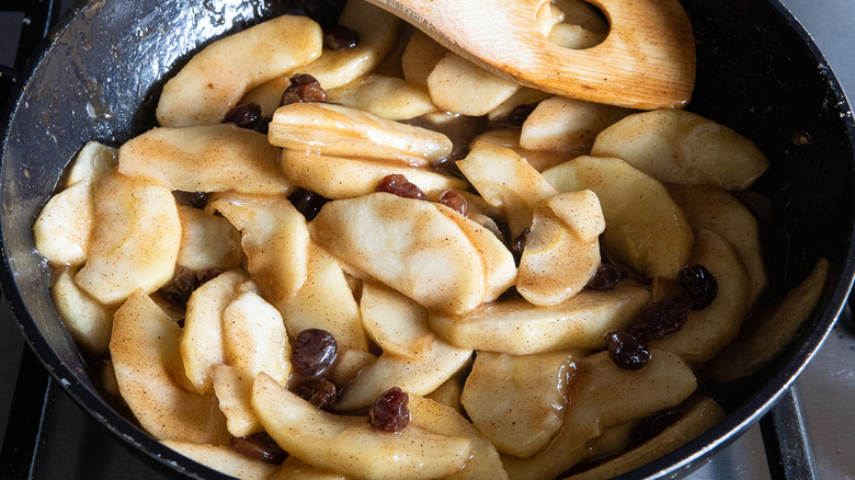 apples cooking in pan