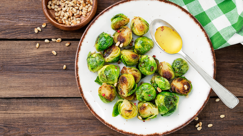 roasted brussels sprouts with pignoli