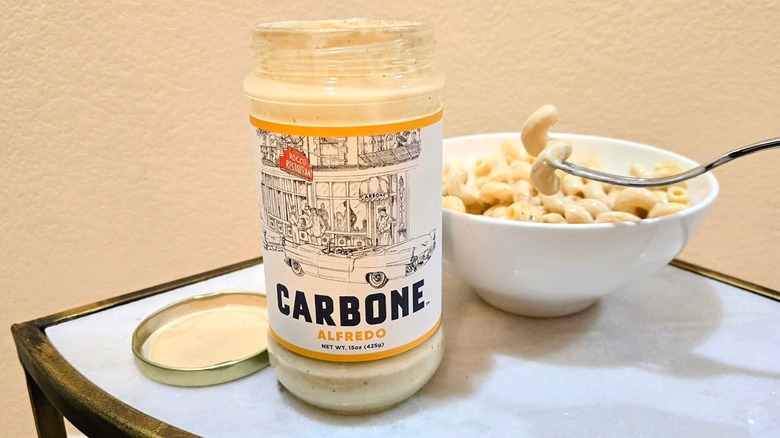 Carbone alfredo sauce and pasta