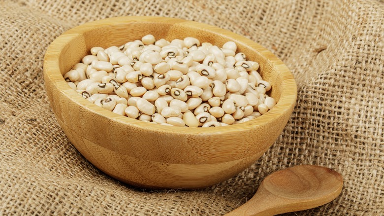 bowl of black-eyed peas