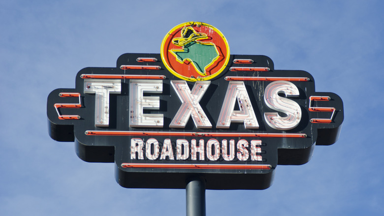 Texas Roadhouse restaurant sign