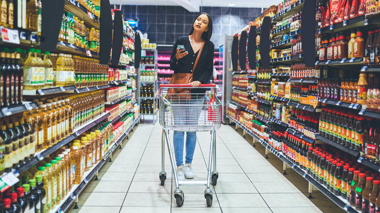 Cooking oil aisle 