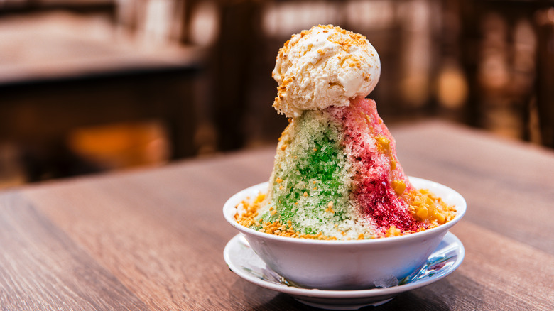 Ais Kacang dessert on table