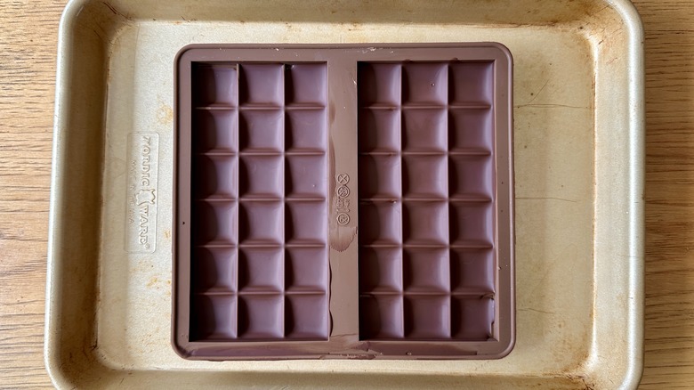 Chocolate bar molds with chilled chocolate