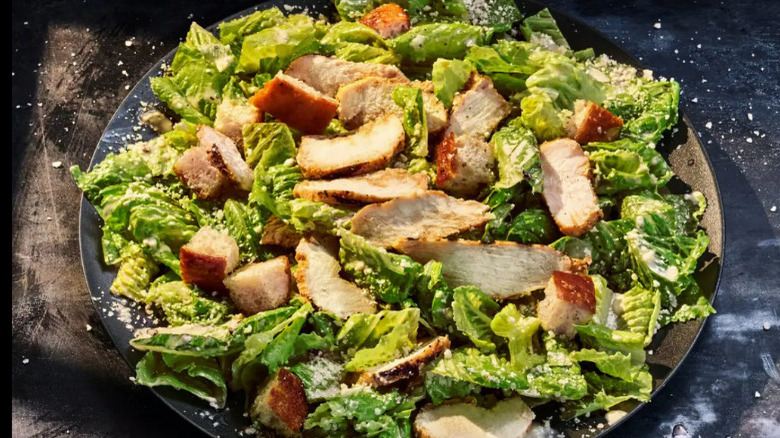 Caesar salad with chicken 