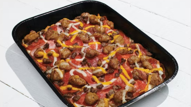 Crustless pizza with pepperoni and sausage