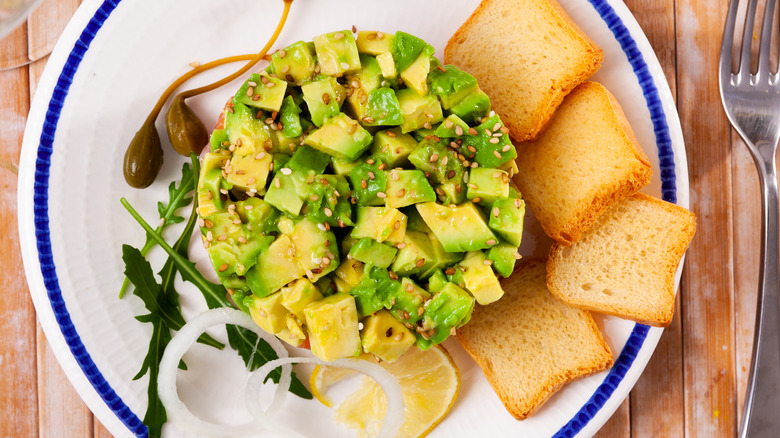 Avocado tartare with croutons