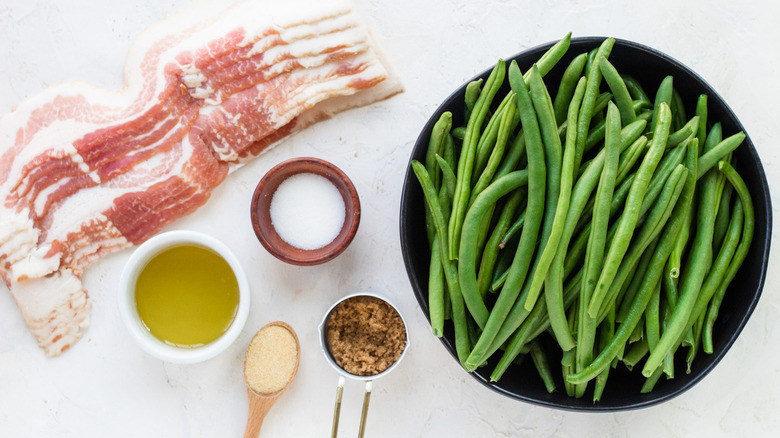 ingredients for bacon-wrapped green beans