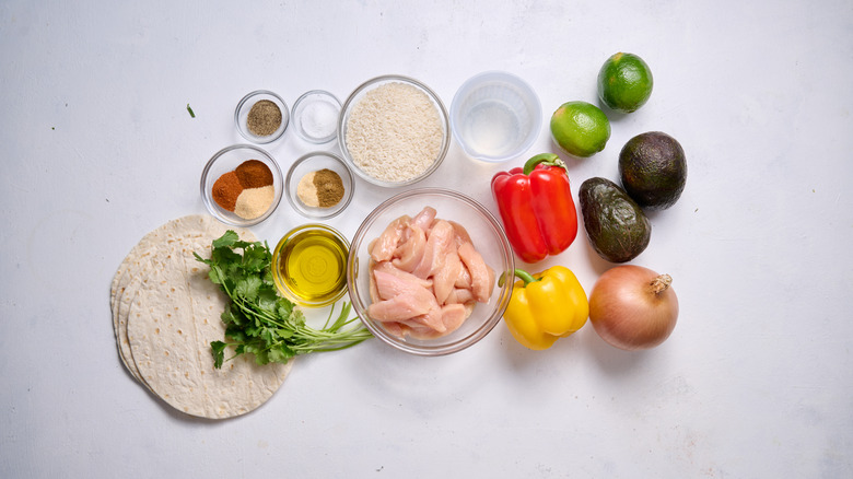 chicken fajita bowl ingredients on table