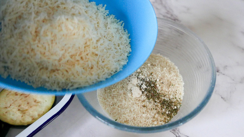 panko mix in bowl 