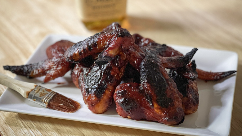 chicken wings with barbecue sauce